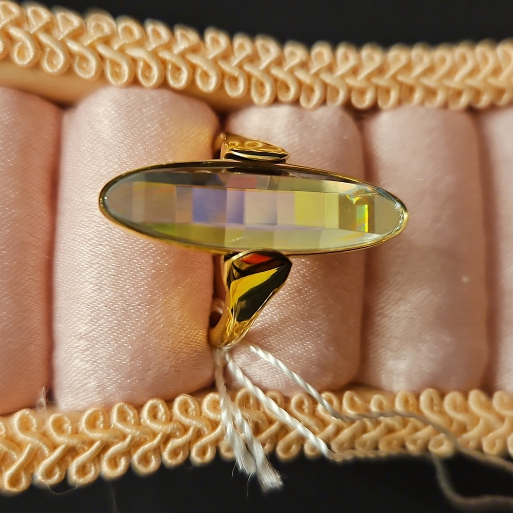 Calvin Klein Gold Ring with Clear Glass Stone With Diamond Cuts - Picture 10 of 13
